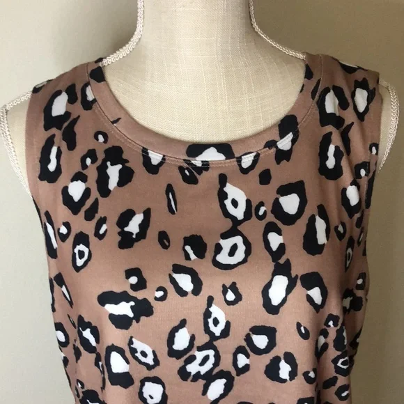 NWT pink black and white leopard print sleeveless tank top. - Picture 2 of 7